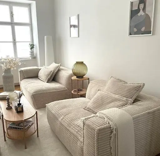 Central Apartment 1010