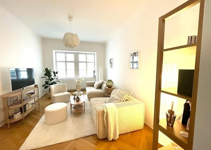 Central Apartment 1010