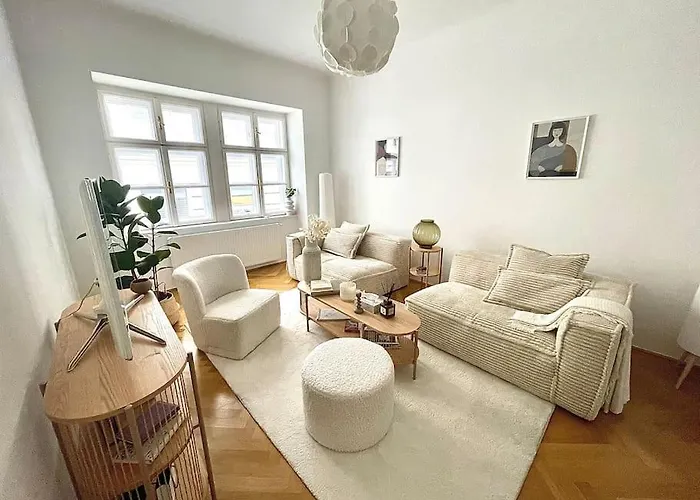 Central Apartment 1010